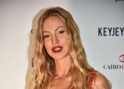 Taylor Mega indagata per estorsione e diffamazione verso ex fidanzato: “Assoldato ‘ndranghetista per non restituire orecchini Bulgari da 53 mila€”
