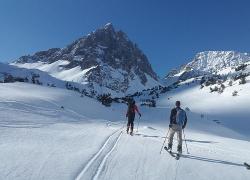 Covid, Regioni alpine: 'Impianti sciistici aperti solo a ospiti di alberghi'