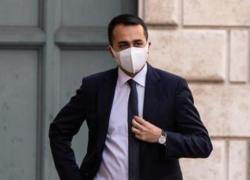 Italiani bloccati in Gb: Di Maio firma l'ordinanza per i voli di rientro