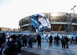 Scudetto Napoli, maxischermi al Maradona tutto esaurito. Pronto piano di sicurezza, "zona azzurra" senza auto in centro 