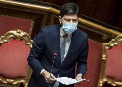 Covid, Speranza: 'Prime vaccinazioni 27 dicembre'