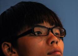 Hong Kong, attivista Joshua Wong condannato a 13,5 mesi di carcere