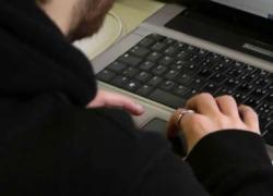 Sesso durante la lezione online, prof si dimette a Urbino
