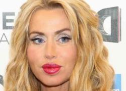 Superviventes, momenti hot fra Valeria Marini e Gianmarco Onestini. Lei...