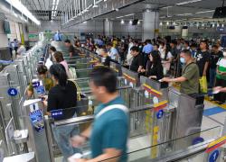 Cina: oltre 11,8 mln viaggi in entrata e uscita durante vacanza di 8 giorni