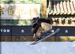 Cina: Pechino, migliori snowboarder si scontrano in "Hutong Battle"