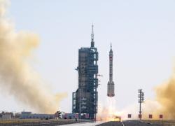Cina: Shenzhou-17 si è agganciato a combinazione di stazione spaziale
