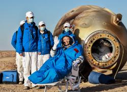 Cina: capsula di rientro Shenzhou-16 atterra a Dongfeng (2)
