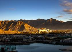 Cina: Xizang, paesaggio di Lhasa (2)