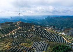 Cina: capacità installata energia rinnovabile aumenta a gennaio-ottobre