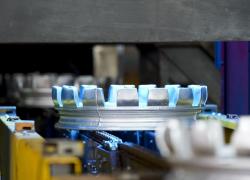 Innovazione sci-tech guida produzione componenti motociclette a Chongqing