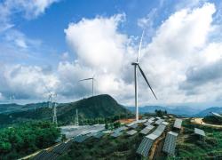 Cina: aumenta capacità installata di energia rinnovabile