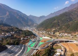 Cina: inaugurata autostrada Chongqing-Shaanxi (1)