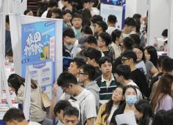 Cina: introduce iniziative per migliorare occupazione di laureati