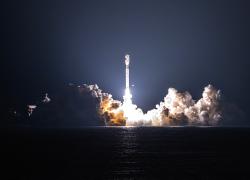 Cina: razzo Smart Dragon-3 lancia satellite di prova