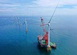 Cina: capacità di energia rinnovabile supera energia termica