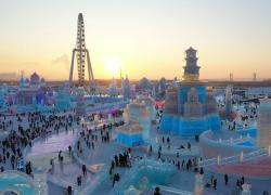Cina: turismo invernale prospera nella "città di ghiaccio"