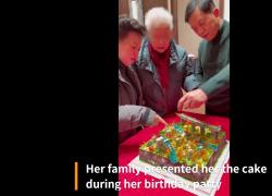 Cina: memoria sbiadita di novantenne si riaccende con speciale torta compleanno