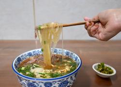 Cina: Anhui, famosa zuppa di manzo Huainan