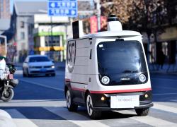 Cina: veicolo per consegne senza conducente nella Xiong'an New Area (2)