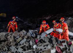 Cina: in corso operazioni di soccorso per frana nello Yunnan (1)