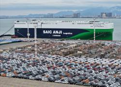 Cina: esportazione di veicoli nel porto di Xiamen (1)