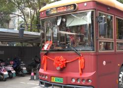 Cina: trend dei bus per matrimoni diventa popolare tra giovani sposi