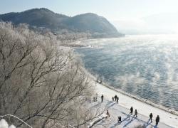 Cina: paesaggio di brina lungo il fiume Songhua a Jilin (2) 