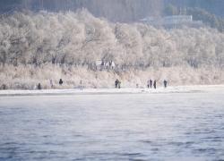 Cina: paesaggio di brina lungo il fiume Songhua a Jilin (1) 