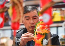 Cina: Chongqing, erede di candele tradizionali rinnova prodotti (2)