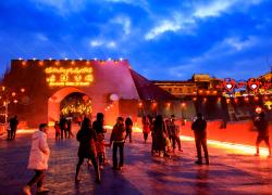 Cina: Xinjiang, si respira atmosfera festosa di Capodanno lunare (1)