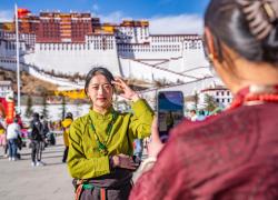 Cina: Festa primavera, Xizang accoglie +2 mln turisti durante vacanze