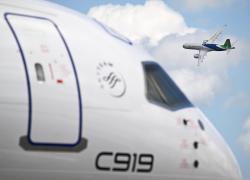 Singapore: jet passeggeri cinese C919 debutta all'airshow
