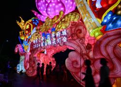 Cina: celebrazioni per la Festa delle lanterne (3)