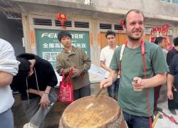 Cina: Festa delle lanterne a Putian con un cittadino danese