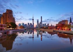 Cina: Shanghai sigla accordi su investimenti esteri, R&S, sedi di multinazionali