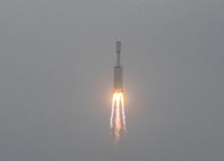 Cina: satellite relay Queqiao-2 entra in orbita intorno alla Luna