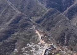 Magnifico paesaggio primaverile lungo la Grande Muraglia nel nord della Cina