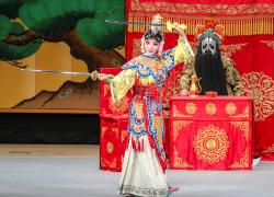Cina: prevista proiezione di film classici su Opera di Pechino