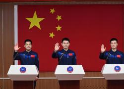Cina: astronauti di missione Shenzhou-18 incontrano la stampa
