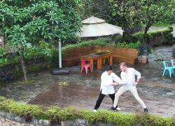 Turista olandese apprende il Tai Chi nel sud della Cina