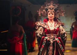 Cina: vlog, cosa significa essere un'antica principessa a Luoyang
Studentessa dello Sri Lanka si traveste e partecipa a banchetto dell'"imperatrice Wu Zetian"