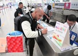 Cina: impegno a promuovere attivamente ripristino voli internazionali