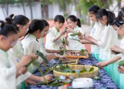 Cina: preparativi per Dragon Boat Festival (3)
