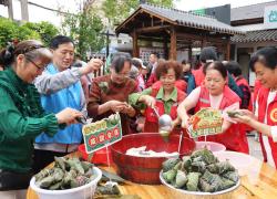 Cina: preparativi per Dragon Boat Festival (2)