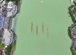 Cina: festeggiamenti per Dragon Boat Festival (2)