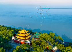 Cina: torre di Yueyang nella provincia dello Hunan