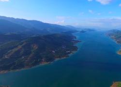 Cina: Hunan, centro big data utilizza acqua fredda del lago per rinfrescare