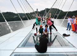 Cina: Zhangjiajie registra record di visitatori in entrata, uscita