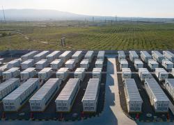 Cina: stazioni di accumulo di energia nel Ningxia (1)
